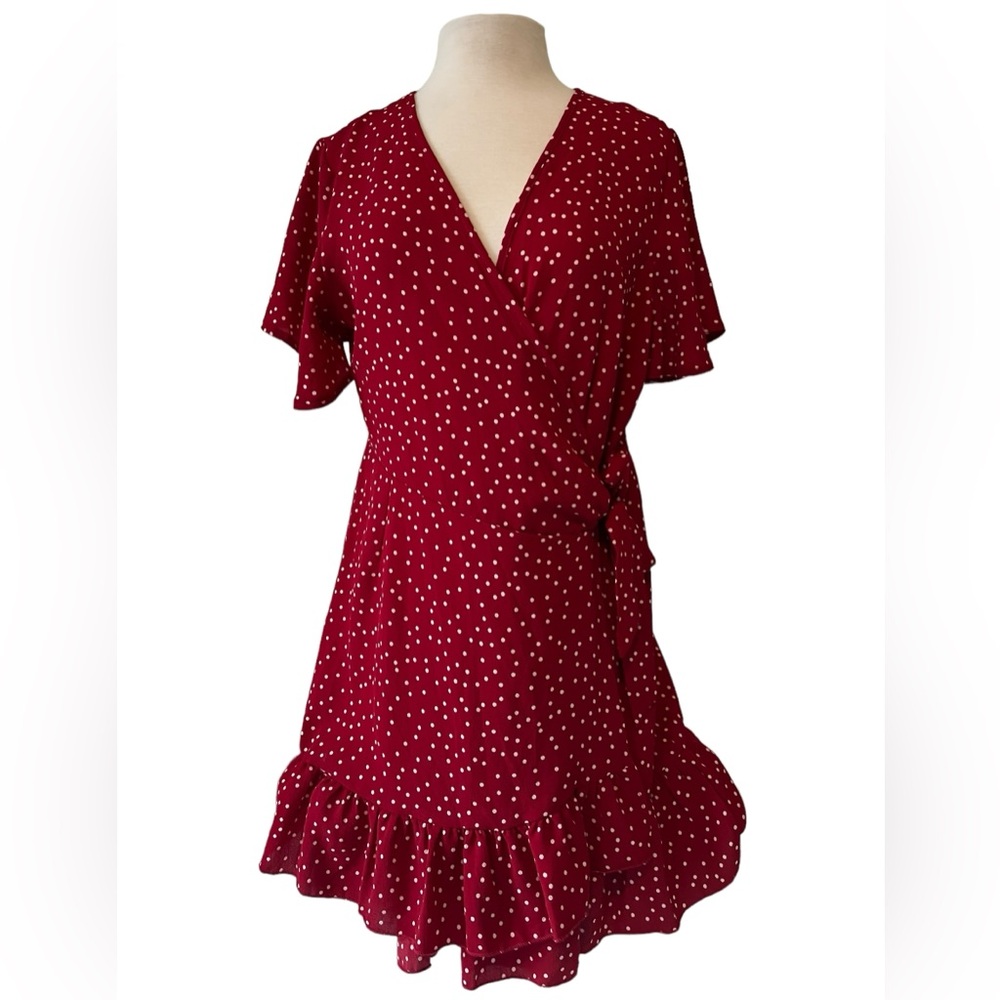 R E D  P O L K A  D O T   WRAP DRESS